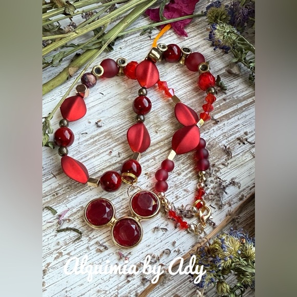 Cherry red beads red turquoise necklace - Picture 1 of 4